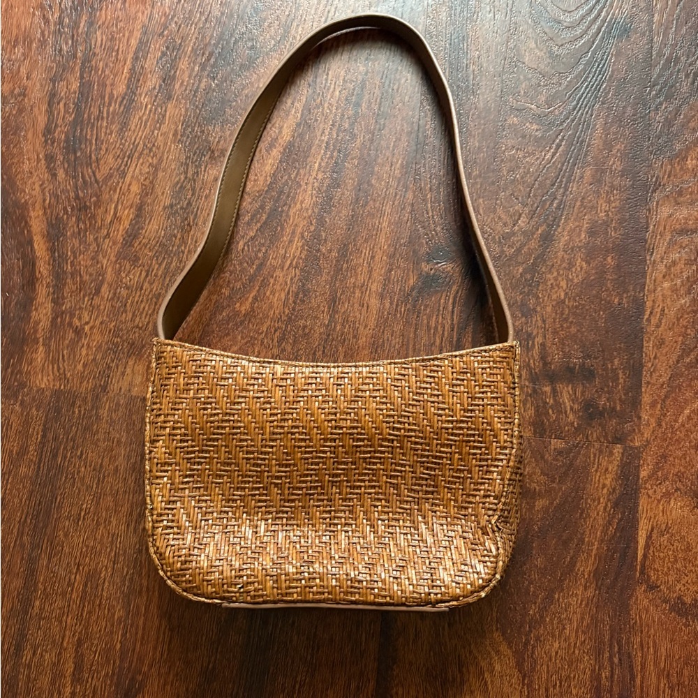 Fossil Tan Woven Shoulder Bag with Vintage Charm